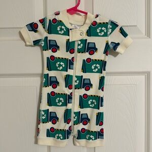Hanna Andersson Earth Day Shortie Sleeper Recycling Truck NWOT